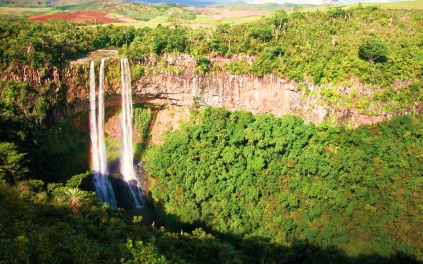 Водопад Тамарин  на острове Маврикий