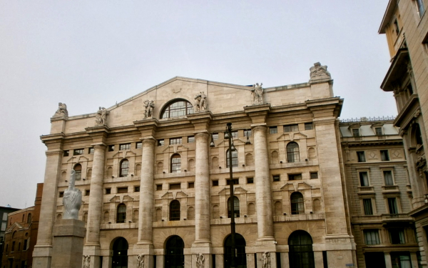 Дворец Медзанотте, Милан, Италия