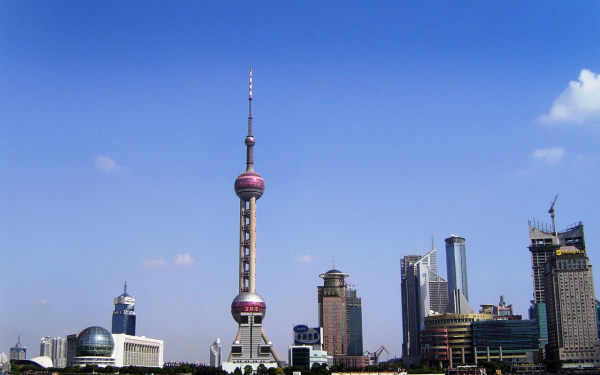 Телебашня в Шанхае. Высота 468 метров