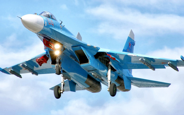 Су-27 - российский многоцелевой всепогодный истребитель