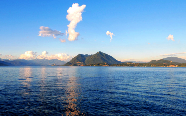 Лаго-Маджоре - озеро на границе Швейцарии и Италии