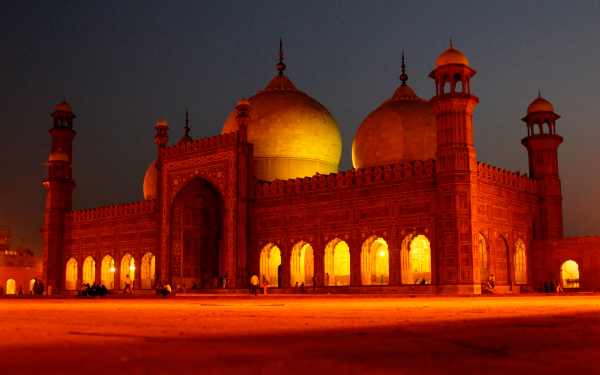 Мечеть Бадшахи в Пакистане