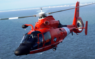Вертолет береговой охраны США MH-65C Дельфин