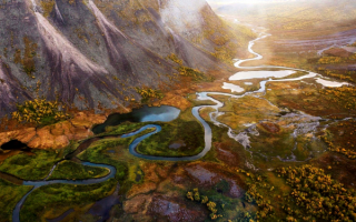 Извилистая река в долине