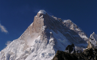 Чогори - вторая по высоте горная вершина после Джомолунгмы. Высота над уровнем моря 8 611 м