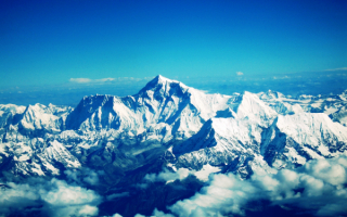 Гора Джомолунгма (Эверест) - высочайшая вершина мира. Высота 8848м