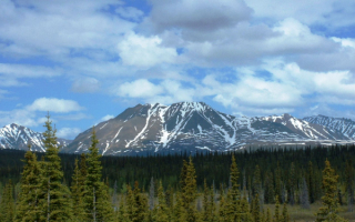 Горный пейзаж Аляски