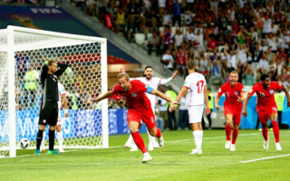 Гарри Кейн празднует гол в ворота Туниса