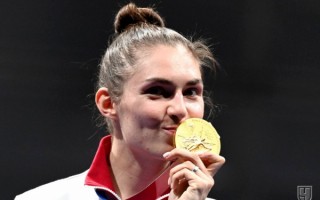 Олимпийская чемпионка София Позднякова