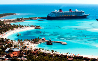 Круизный лайнер Disney Dream на Карибских островах