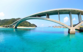Мост на острове Окинава Япония