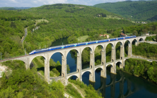 Железнодорожный мост во Франции