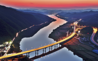 Мост через реку в Корее