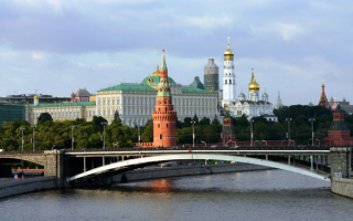Мост у Московского кремля.