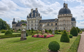 Замок Валансе, Франция