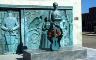 Памятник Владимиру Высоцкому в Самаре