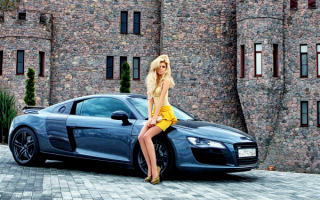 Девушка и Audi R8