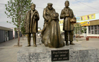 Памятник джентльменам удачи в Джамбуле