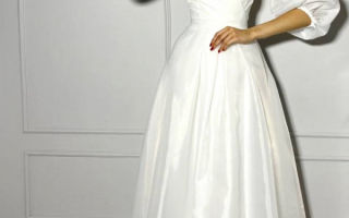 Свадебное платье из органзы с декольтированным корсетом и съемными рукавами