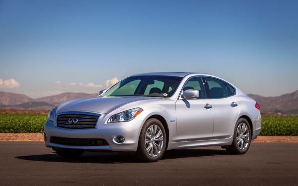 Infiniti Q70 Hybrid