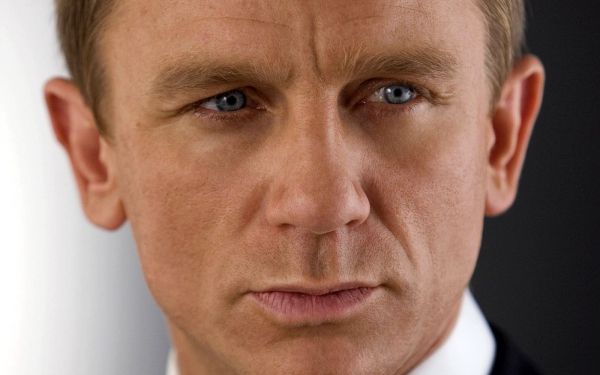 Глаза агента 007