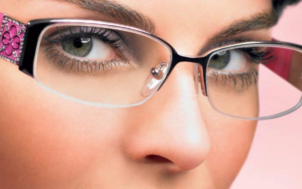 Глаза в очках