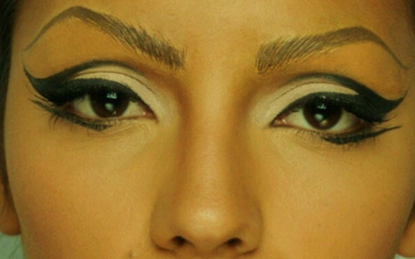 Темные глаза