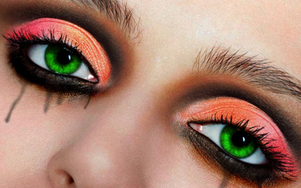 Глаза зеленые