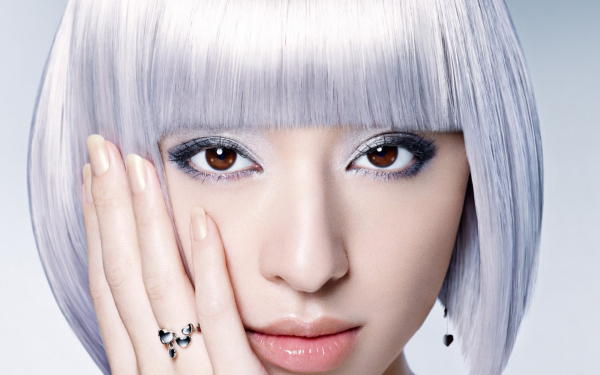 Глаза японки