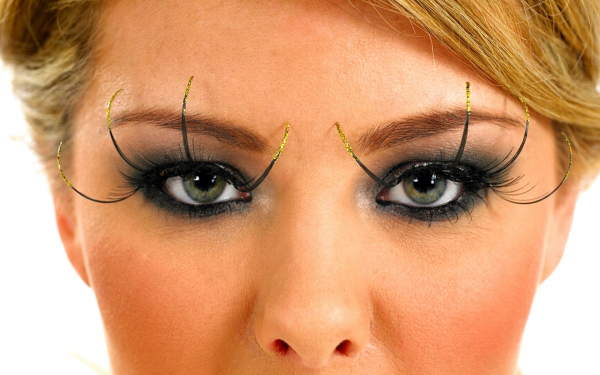 Серые глаза