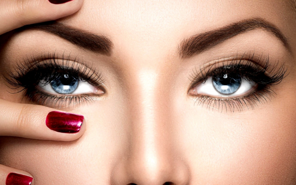 Серо-синие глаза