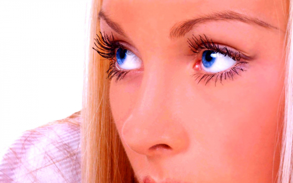 Голубые глаза