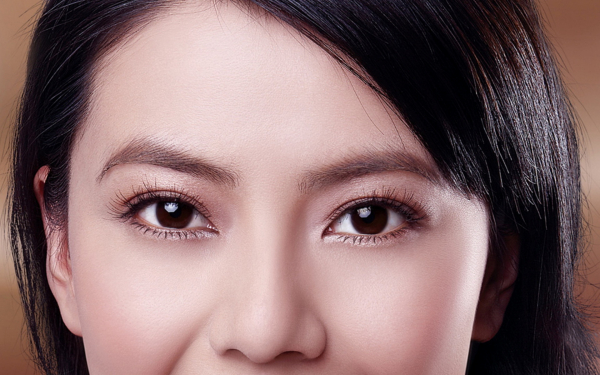 Карие восточные глаза