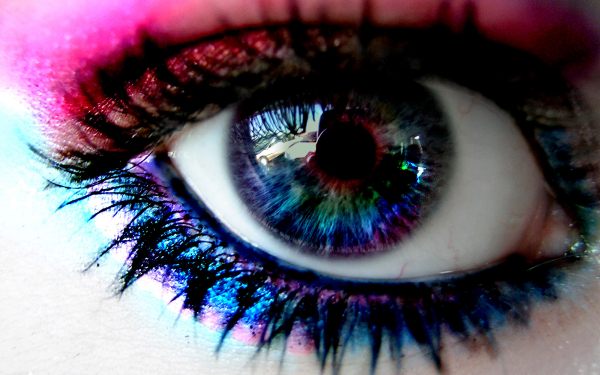 Тёмный макияж