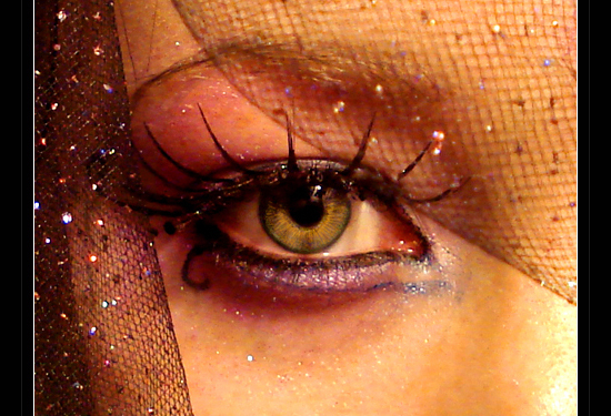 Женский глаз