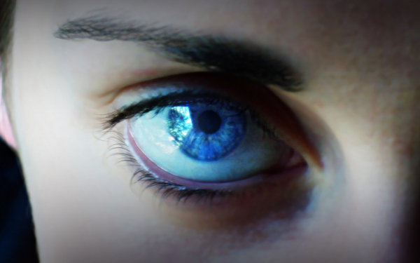 Голубой глаз