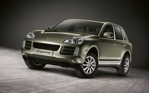 Порше Кайен вид спереди