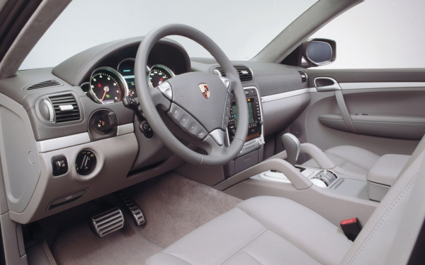 Салон Порше Кайен