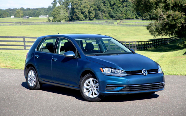 2019 Volkswagen Golf hatchback