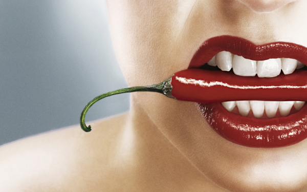 Губы и перец