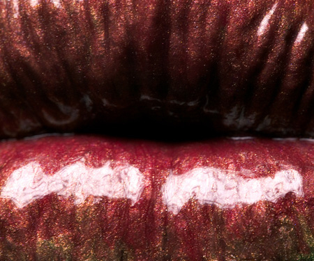 Тёмные губы