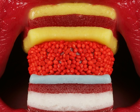 Конфета во рту