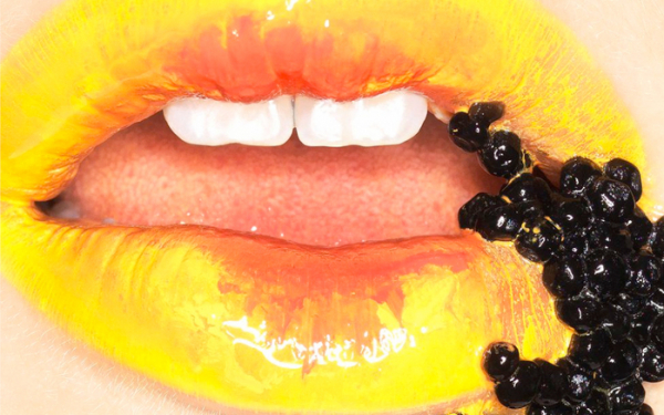 Желтые губы