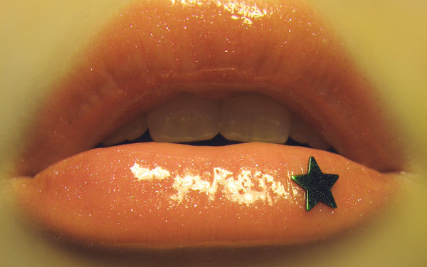 Нежные губы