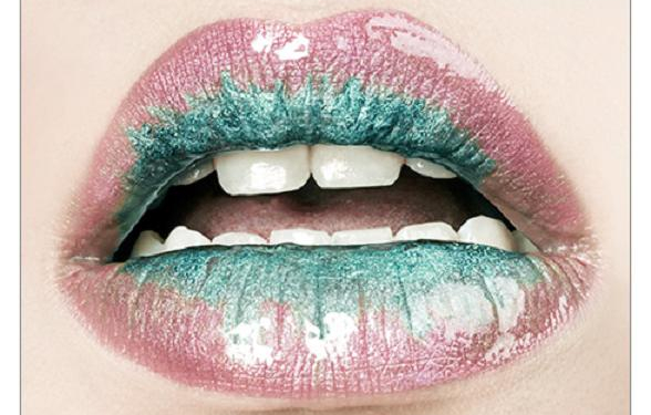 Странные губы