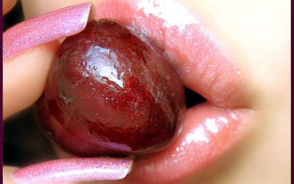 Вишня во рту