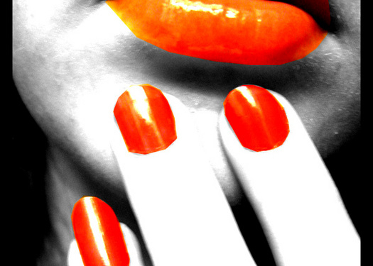 Оранжевые губы