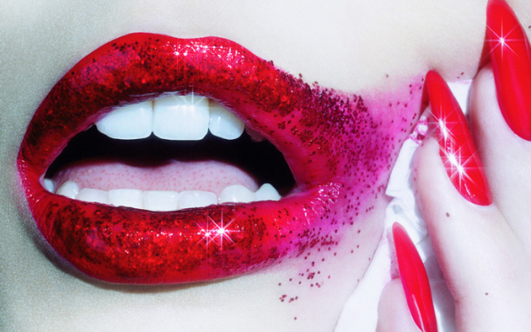 Размазанные губы