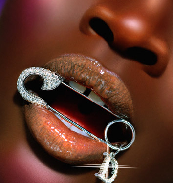 Булавка во рту