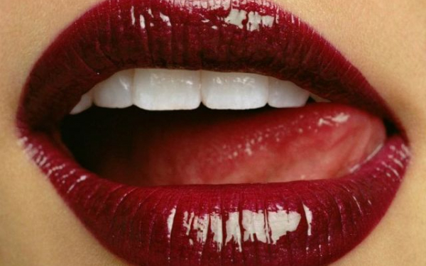 Вишневые губы